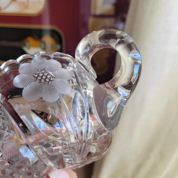 Vintage Crystal Creamer/Pitcher Flower Design American Brilliant Cut Heavy - Picture 7 of 9